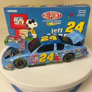 Action 1:24 Jeff Gordon #24 DuPont Peanuts Snoopy 2000 Monte Carlo Bank NASCAR